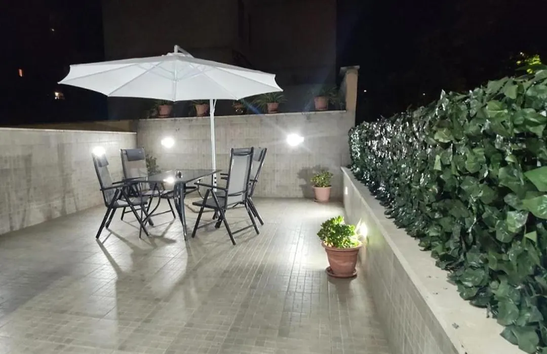 Appia Purple Terrace Apartment In Rome-1