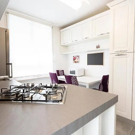 Appia Purple Terrace Apartment In Rome-2